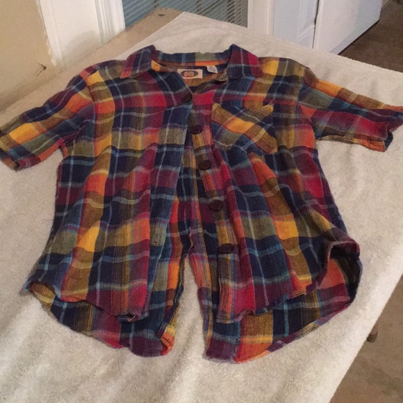 Amazing casual plaid button down top - Picture 1 of 3